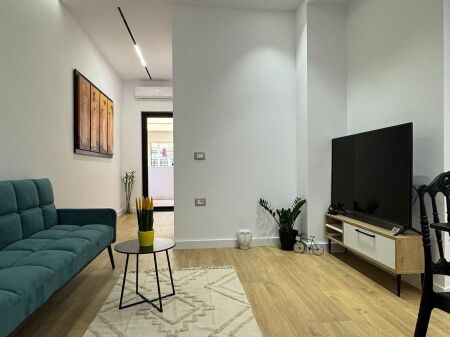 Lago Secco (Fontana), Appartamento moderno 1+1 in affitto.