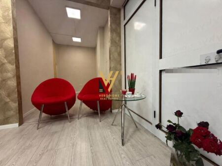 LOCALE COMMERCIALE IN VENDITA 41 M2 IN VIA KAVAJA 122.000 EURO