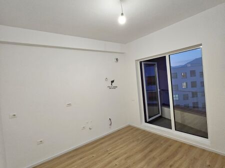 GARSONIERE ME QERA 31 M2 RRUGA ALI DEMI 30.000 LEKE FH-78661