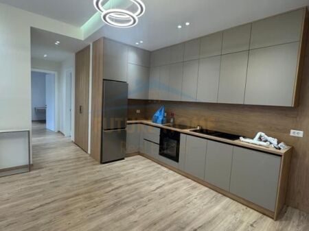 Qera, Apartament 2+1+2, Kompleksi Delijorgji, Tiranë. 1,250 €