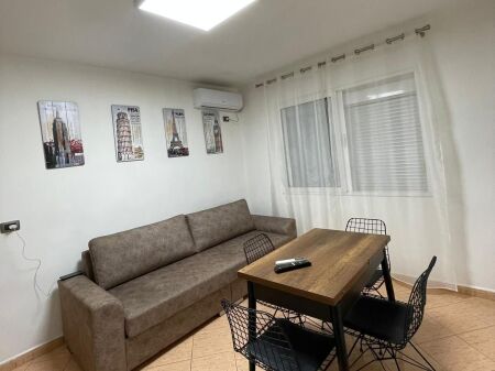 Apartament 1+1 me qira ne Qender te Tiranes!