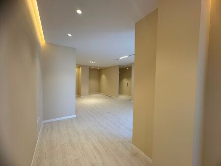 Shitet apartament 3+1+2 – Zogu i Zi (Kompleksi Sinani) !