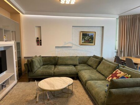 JEPET ME QERA APARTAMENT 2+1 NE MYSLYM SHYR