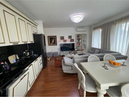 Apartament - Për Qira - Rruga e Elbasanit