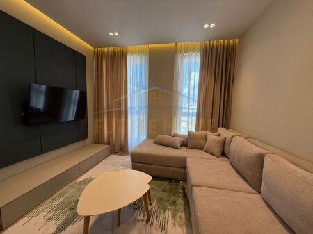 Qera , Apartament 1+1 , Komuna e Parisit , Tiranë