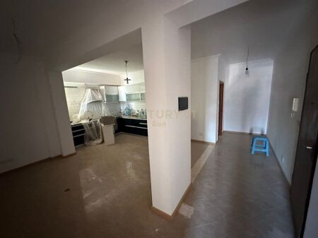 SHESIM 2 APARTAMENTE 2+1 DHE 1+1 DREJTORIA E POLICISE, DURRES !