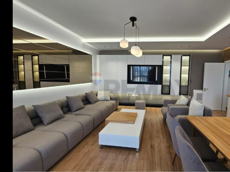 Apartament per qera 1+1 tek Bulevardi i Ri
