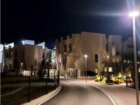 Villa moderna super lussuosa in affitto nella residenza Green Valley, vicino al Lago Secco