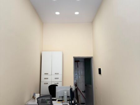 Shop for rent, last floor of new Tirana, 350 thousand lek