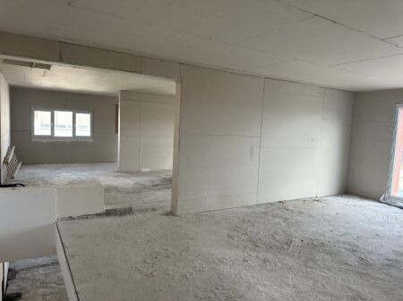5-storey building for rent near Kodra e Diellit