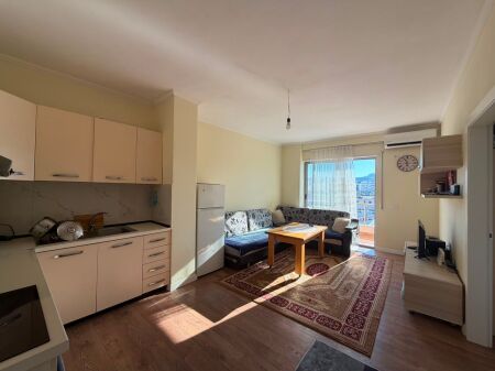 🏠 Jepet me qira apartament 1+1