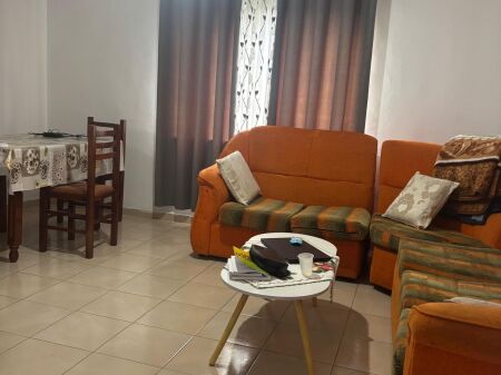 Affitto | Apartament 2 + 1 | Kinostudio | 350 €/mese