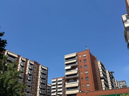 Zyre me qira tek Delijorgji Rruga e Kavajes