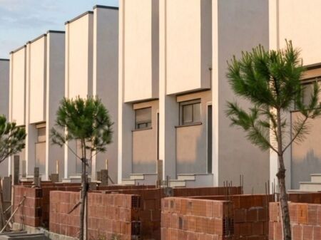 🏡 Shitet Apartament 1+1 – Gjiri i Lalzit, Turquoise Marina