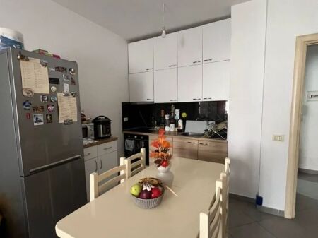 Apartment 1+1 for rent at Kompleksi Molla, Astir.