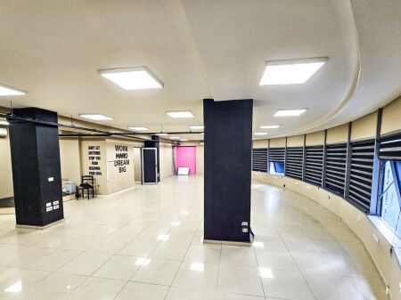 Affitto | Ambjent Biznesi | Rruga e Dibrës | 2600 €/mese