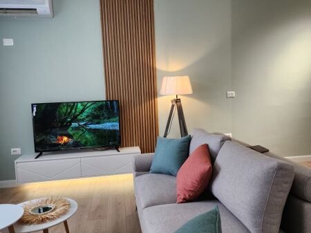 Apartament 2+1+2 me qira Komuna e Parisit