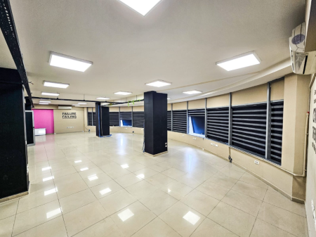LOCALE COMMERCIALE IN AFFITTO – VIA DIBRËS