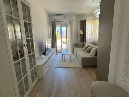 Jepet apartament me qera 2+1