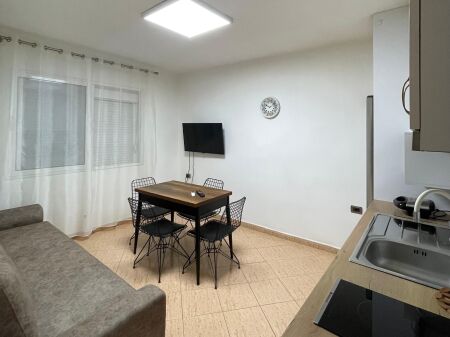 Apartament 1+1 per qera tregu Cam !