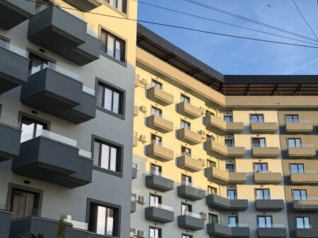 🌊 Shitet Apartament 1+1 📍Qerret, Prane Hotel Brilant