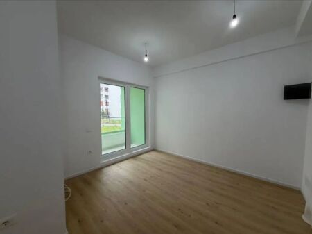 JEPET APARTAMENT 1+1 ME QERA - RR. ALI DEMI, TIRANE