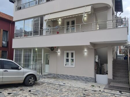Qera | Vilë 1 + 1 | Kinostudio | 400 €/muaj