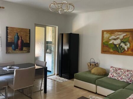 Affittasi appartamento 2+1+balcone +bagno Ex Esposizione