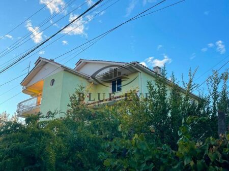 Villa for Sale 3+1, 3 Floors + garage and workspace, Durres Hospital
