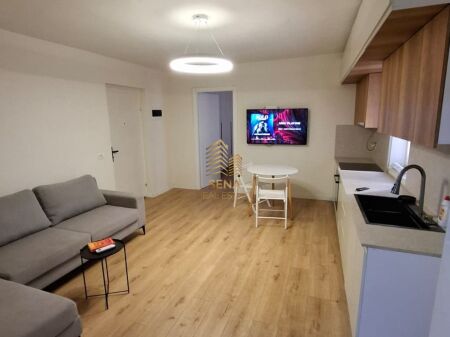 Rent, Apartment 2+1, Center – Barrikadave Street, 55,000 Leke