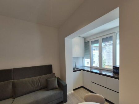 SHITET APARTAMENT 2+1 NË ZEMËR TË BLLOKUT, TIRANA E RE