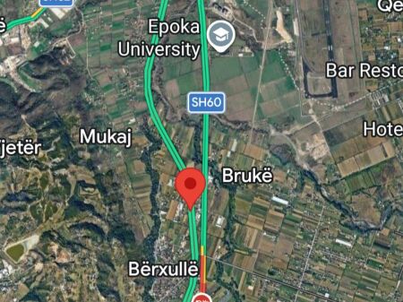 Shitet Toke ne Berxulle prane Aeroportit te Rinasit