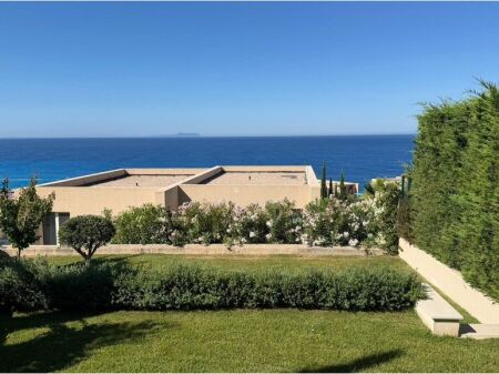 Villa 2+1+2 a Green Coast – Un indirizzo esclusivo nel cuore della Riviera Albanese