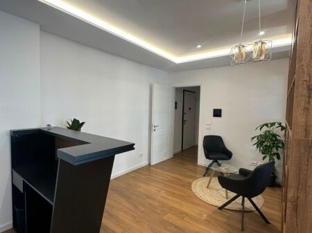 📌Locale Ufficio in Affitto – Lake View Residence
