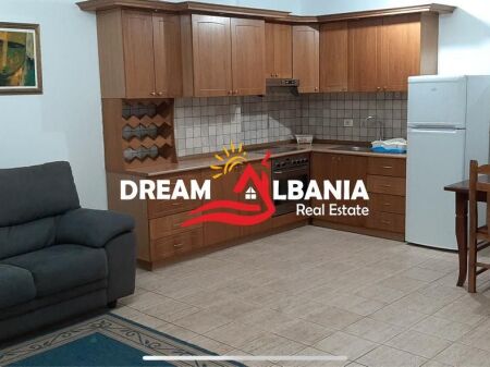 Apartment 1+1 for Rent near the Market in the Center of Tirana (42111606) f