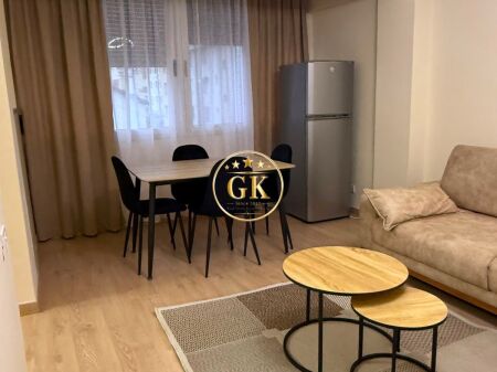 🏡 APARTAMENT ME QERA 1+1 | PRANË BLUE STAR, QENDËR DURRËS