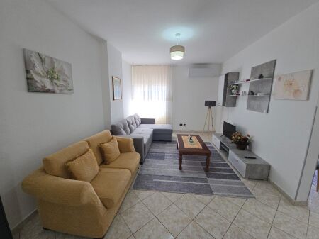 JEPET ME QERA SUPER APARTAMENT 1+1 NE PLAZH DURRES