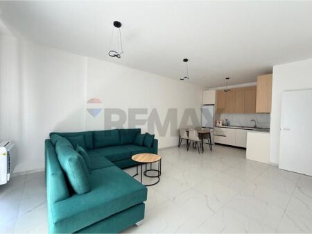 Apartament 1+1 per qira tek Sheshi Shqiponja!