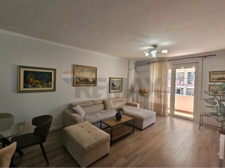 1+1 Super Comfortable near the Artistic High School