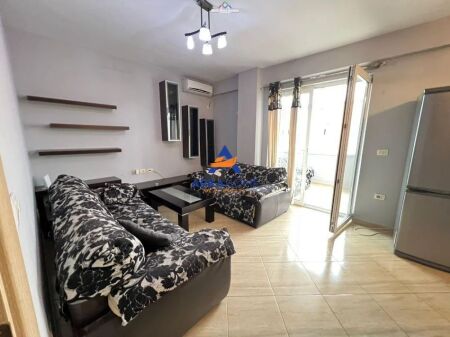 JEPET APARTAMENT 2+1 ME QERA "TEK RRUGA JORDAN MISJA" 520 EURO