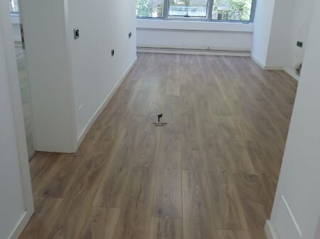 ZYRE ME QERA 73 M2 RRUGA E KAVAJES 800 EURO FH-79035