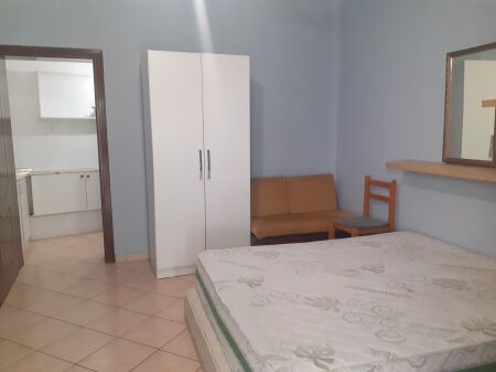 Jepet garsoniere me qera 18 000 ne muaj