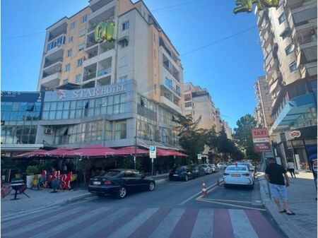 IN VENDITA 1+1 BAR ARTISTI, ASTIR /120.000 EURO