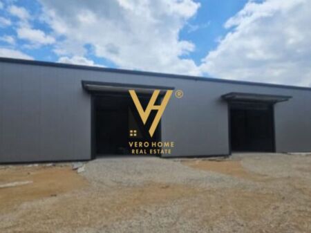 WAREHOUSE 660 M2 FOR RENT ON ARBERI STREET 200,000 LEKE