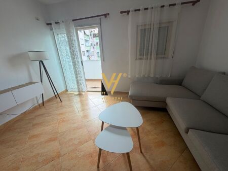 AFFITTASI APPARTAMENTO 2+1+2+BLK A DON BOSKO 800 EURO