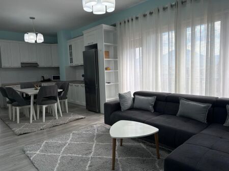 Apartament 2+1 me qira prane Selvise!