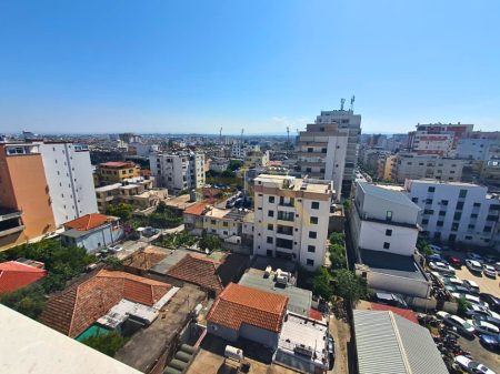 Shitet Apartament 2+1 me Verandë – Durrës, pranë Drejtorisë së Policisë