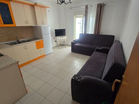 Apartament 1+1 per shitje ne Golem.