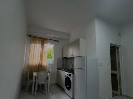 Qera | Garsoniere | Ish Stacioni i Trenit | 300 €/muaj