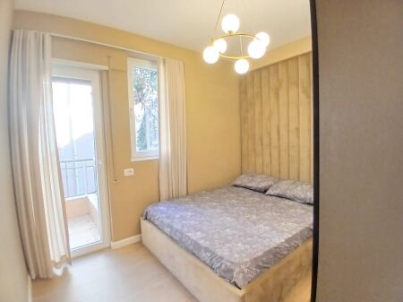 Jepet Me Qera Apartament 1+1+1 Ballkon